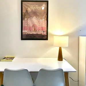 Charming Bright Sunny Near Canal St Martin Paris